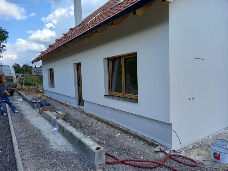 Teljes homlokzati szigetelés Eger egyik családi házán – modern kivitelezés